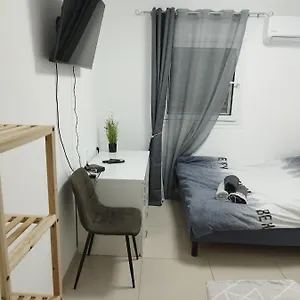 https://milye-appartamenty-s-terrasoi-eilat.eilathotels.net